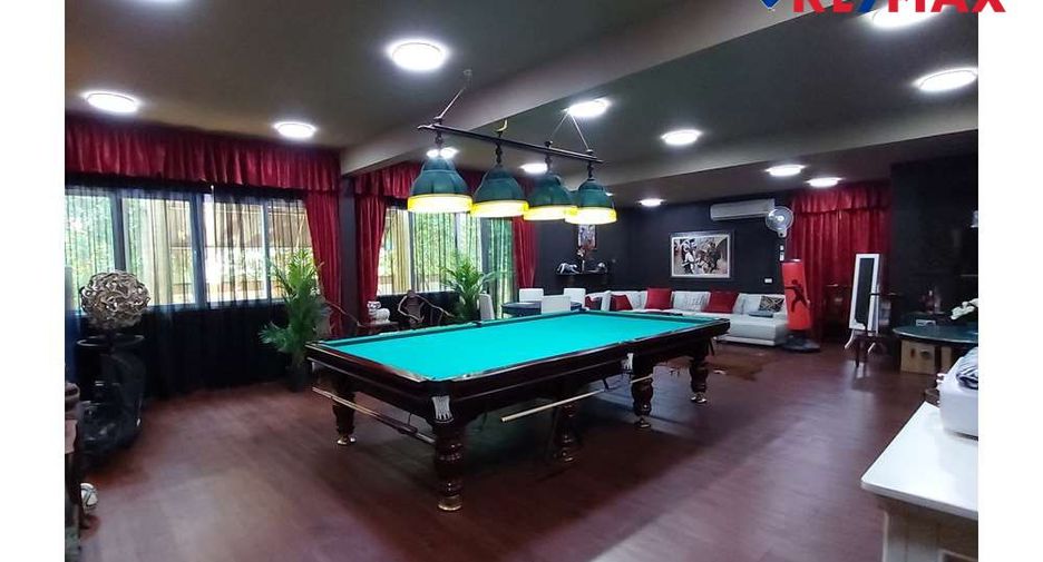 For sale 5 bedrooms house in Sattahip, Chonburi