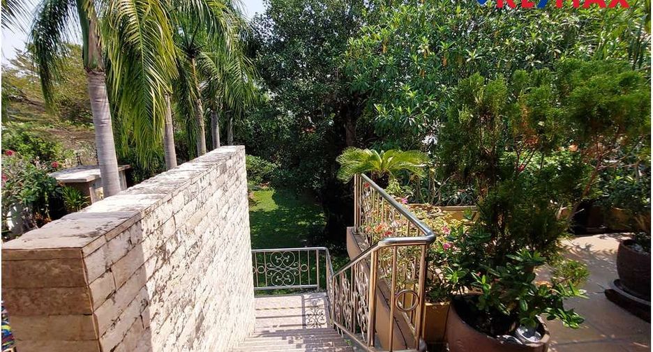 For sale 5 bedrooms house in Sattahip, Chonburi
