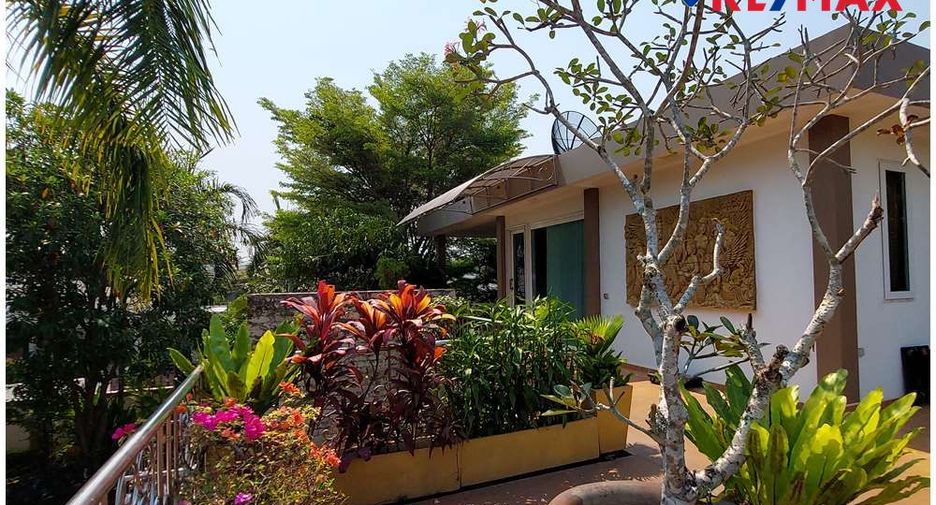 For sale 5 bedrooms house in Sattahip, Chonburi