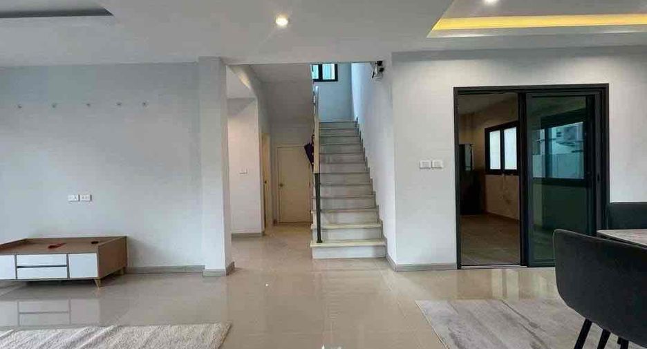 For sale 3 bedrooms house in East Pattaya, Pattaya
