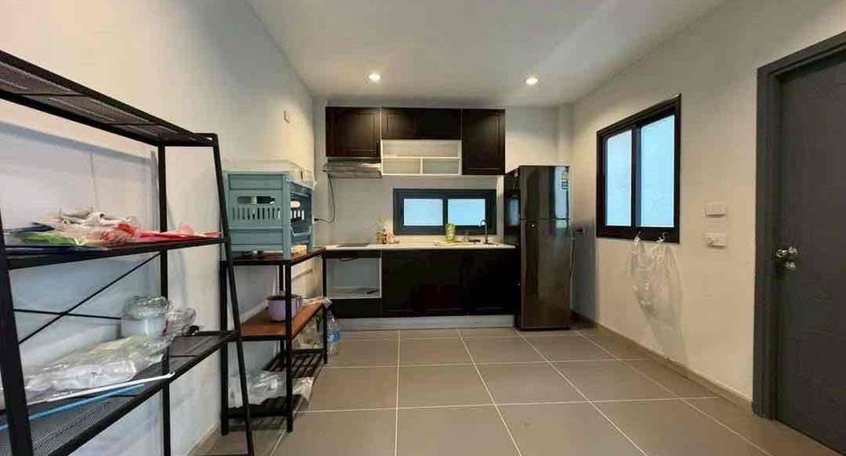For sale 3 bedrooms house in East Pattaya, Pattaya