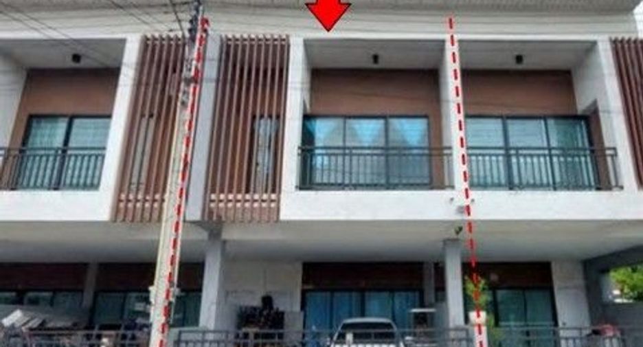 Casa adosada en venta de 1 habitaciones en Ban Khai, Rayong