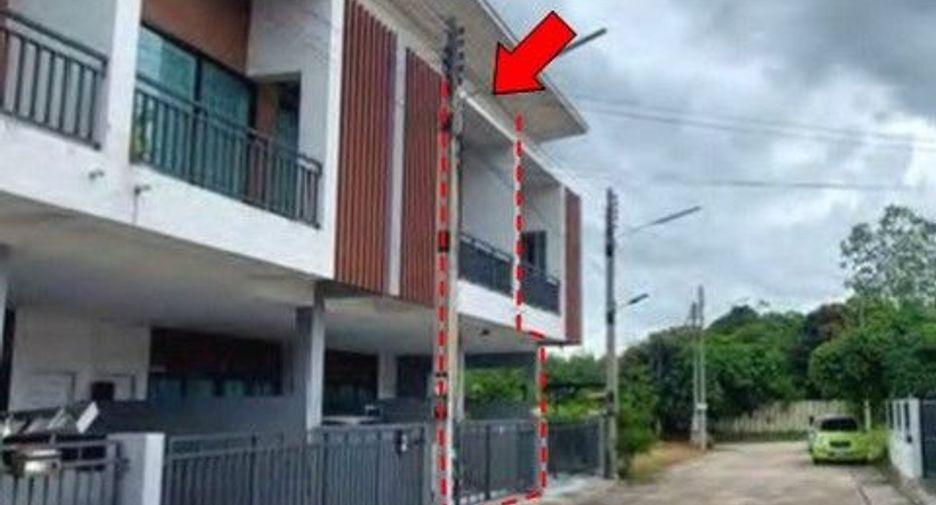 Casa adosada en venta de 1 habitaciones en Ban Khai, Rayong