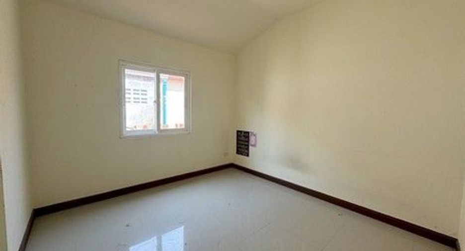 Casa adosada en venta de 1 habitaciones en Ban Khai, Rayong
