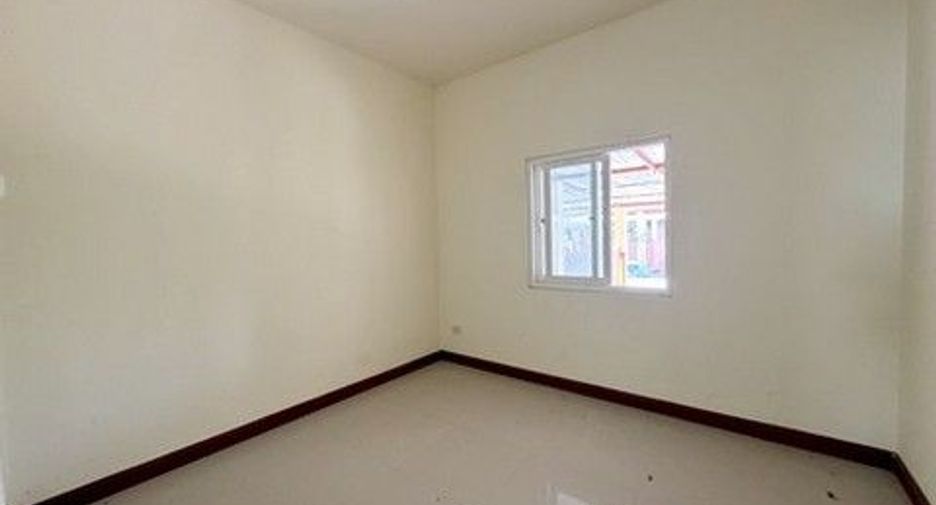Casa adosada en venta de 1 habitaciones en Ban Khai, Rayong