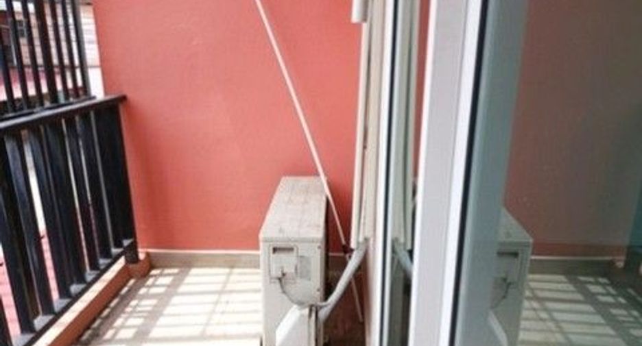 Casa adosada en venta de 1 habitaciones en Ban Khai, Rayong
