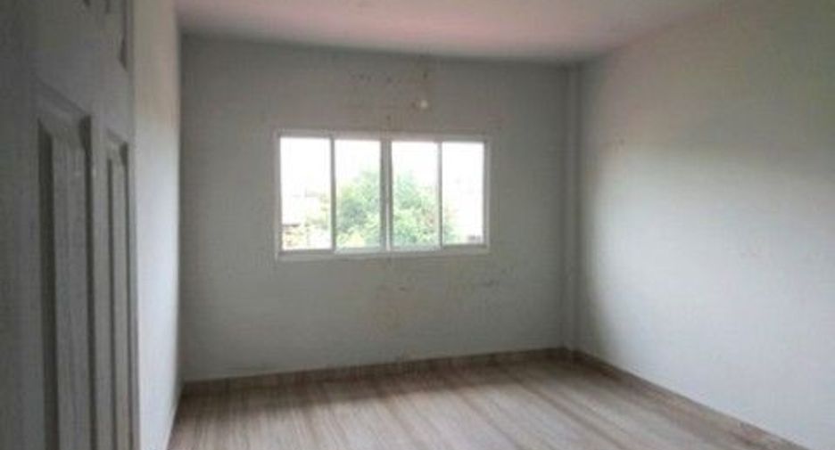 Casa adosada en venta de 1 habitaciones en Ban Khai, Rayong