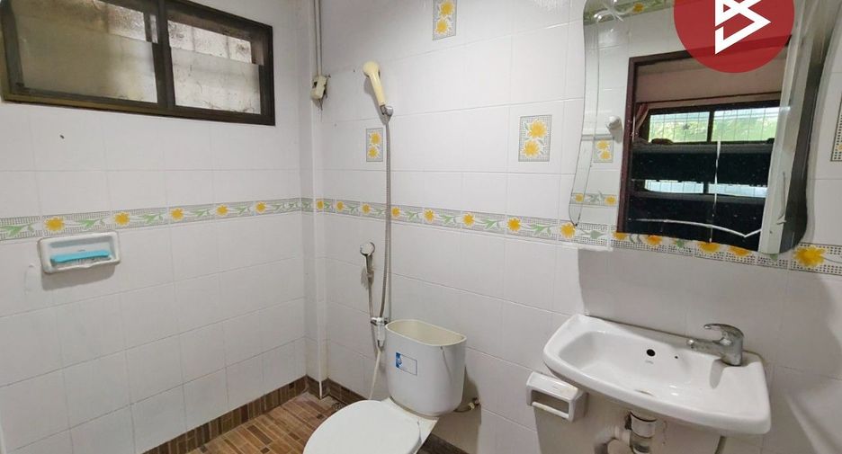 Casa adosada en venta de 3 habitaciones en Mueang Chon Buri, Chonburi
