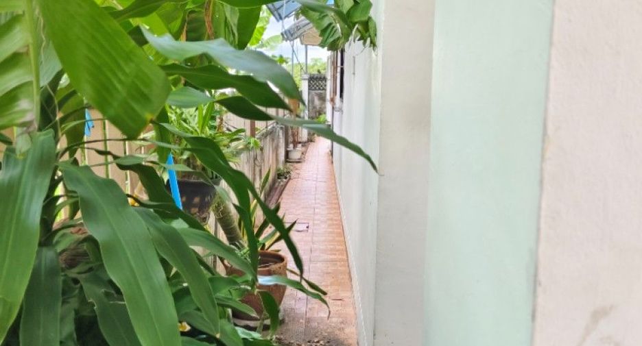 Casa adosada en venta de 3 habitaciones en Mueang Chon Buri, Chonburi