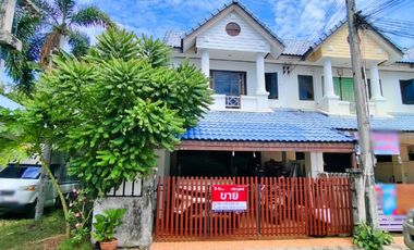 Casa adosada en venta de 3 habitaciones en Mueang Chon Buri, Chonburi