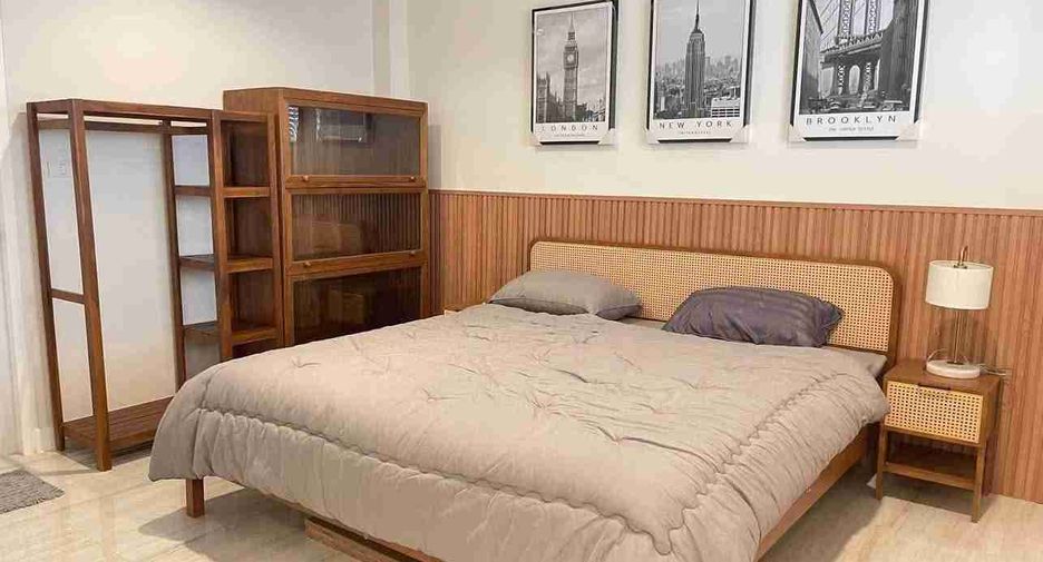 For rent 4 bedrooms house in Mueang Chiang Mai, Chiang Mai
