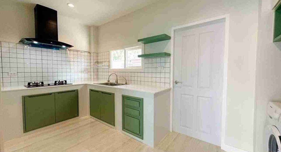 For rent 4 bedrooms house in Mueang Chiang Mai, Chiang Mai