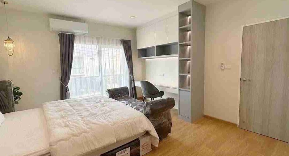 For rent 4 bedrooms house in Mueang Chiang Mai, Chiang Mai