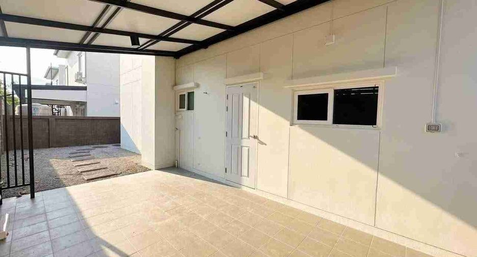 For rent 4 bedrooms house in Mueang Chiang Mai, Chiang Mai