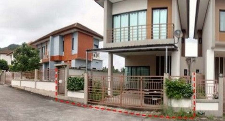 Casa adosada en venta de 1 habitaciones en Ban Khai, Rayong