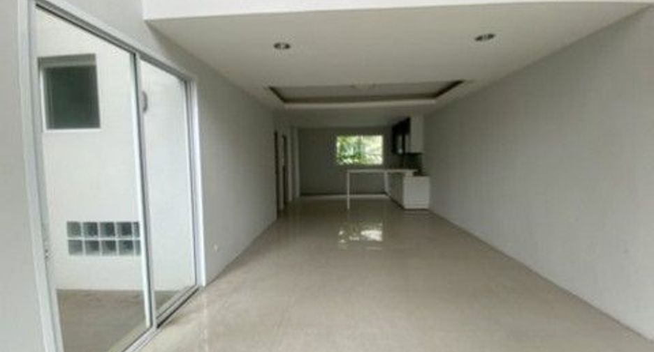 Casa adosada en venta de 1 habitaciones en Ban Khai, Rayong
