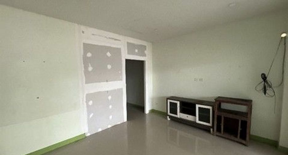 Casa adosada en venta de 1 habitaciones en Ban Khai, Rayong
