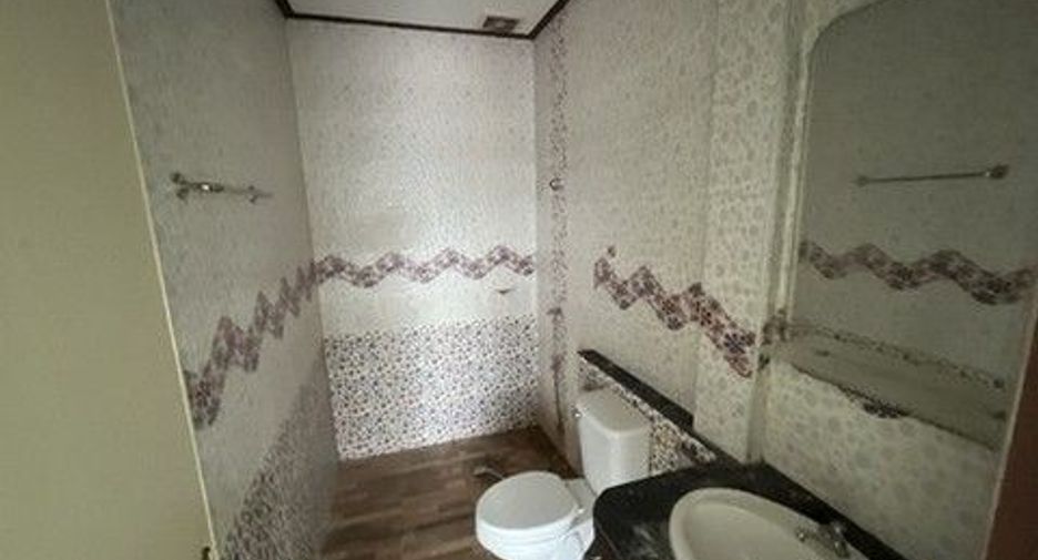 Casa adosada en venta de 1 habitaciones en Ban Khai, Rayong