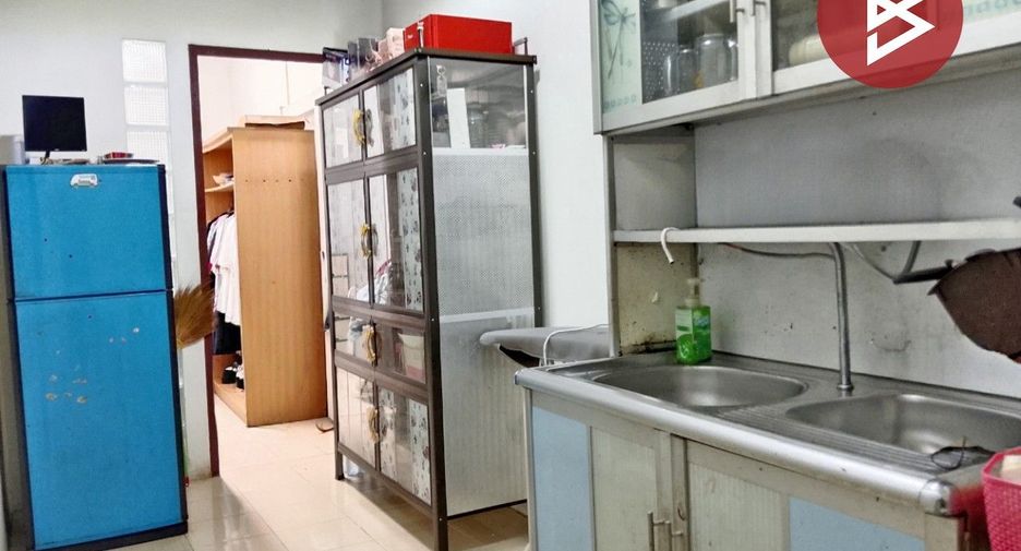 Casa en venta de 3 habitaciones en Si Racha, Chonburi
