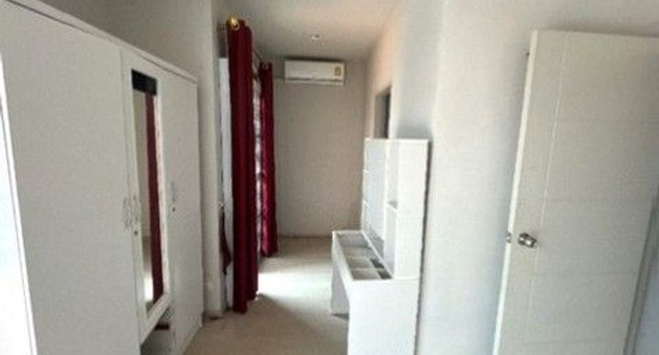Casa adosada en venta de 1 habitaciones en Ban Khai, Rayong