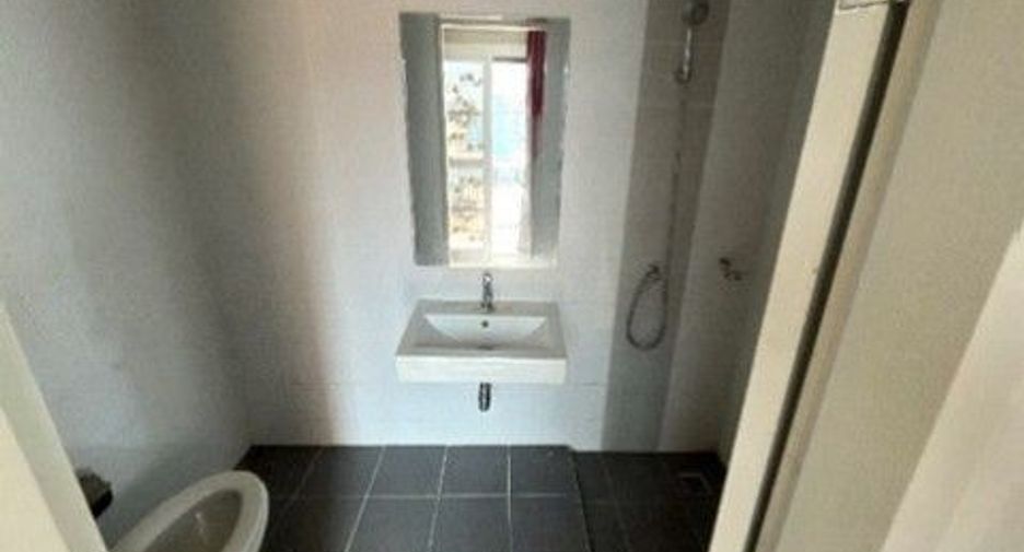 Casa adosada en venta de 1 habitaciones en Ban Khai, Rayong