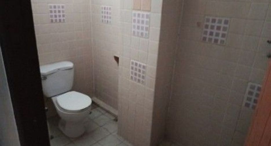 Casa adosada en venta de 1 habitaciones en Ban Khai, Rayong