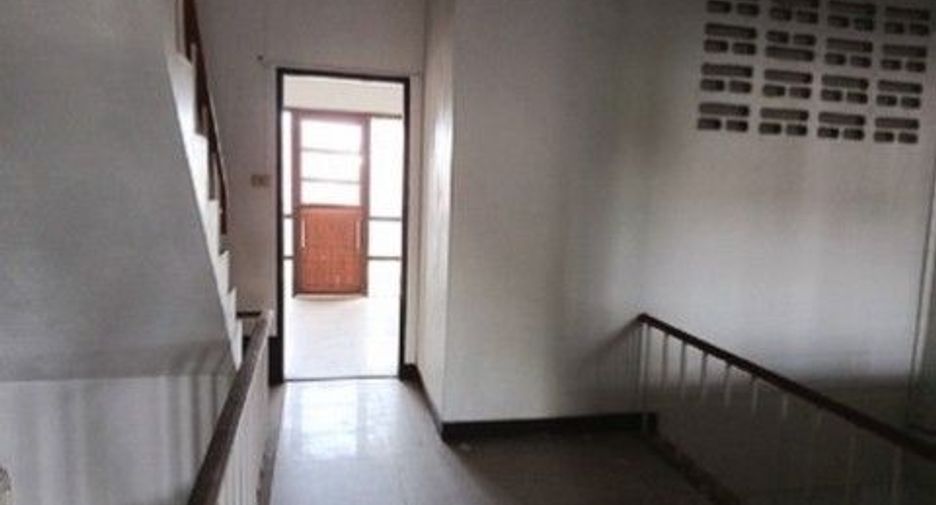 Casa adosada en venta de 1 habitaciones en Ban Khai, Rayong