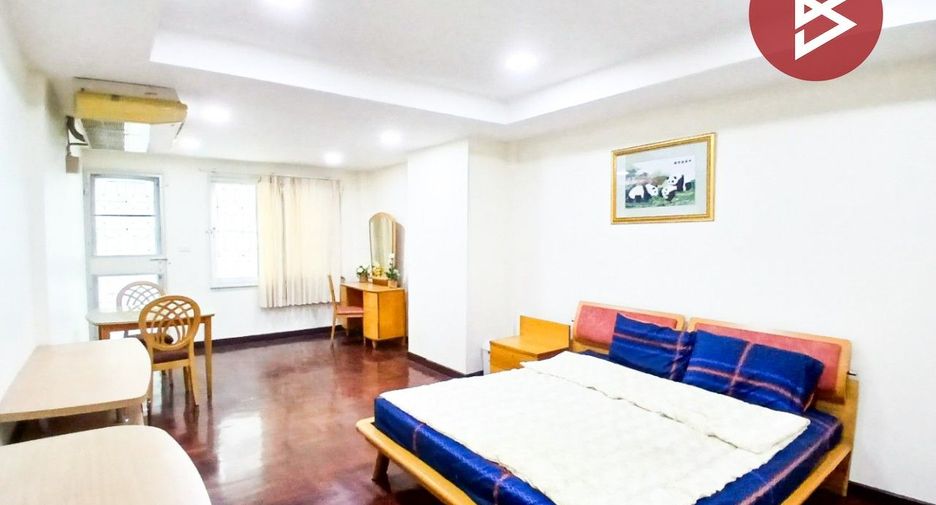 À vendre 7 chambres maison de ville à Bang Na, Bangkok