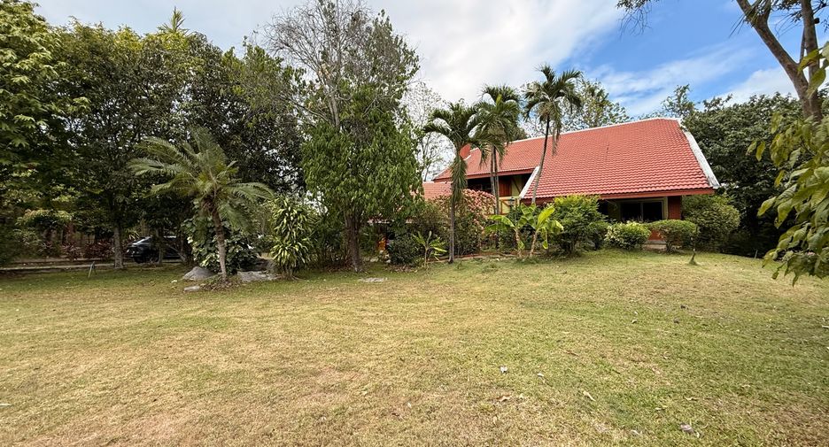 À vendre 4 chambres maison à San Kamphaeng, Chiang Mai