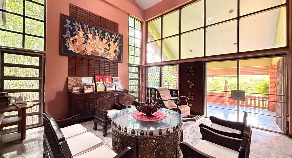 À vendre 4 chambres maison à San Kamphaeng, Chiang Mai