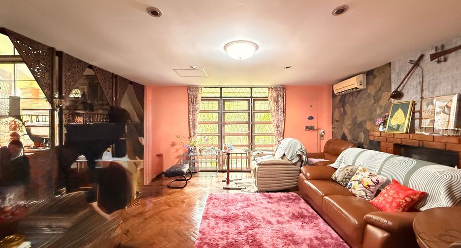 À vendre 4 chambres maison à San Kamphaeng, Chiang Mai