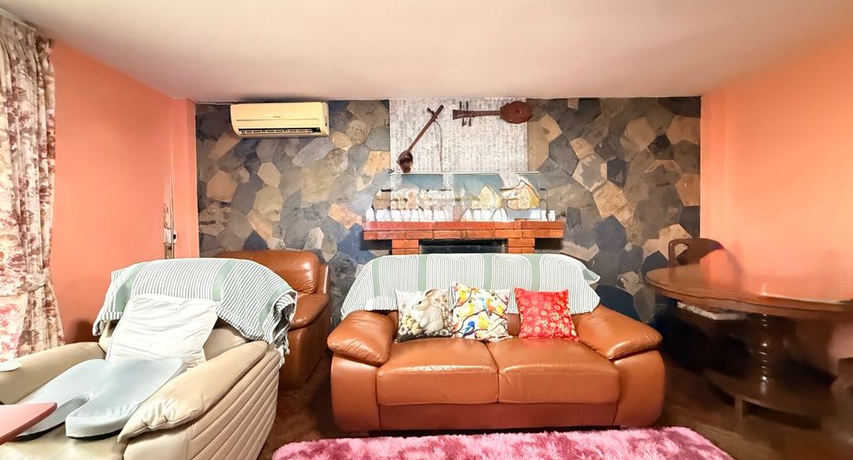 À vendre 4 chambres maison à San Kamphaeng, Chiang Mai