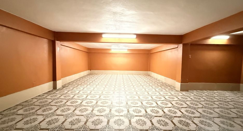 À vendre 4 chambres maison à San Kamphaeng, Chiang Mai