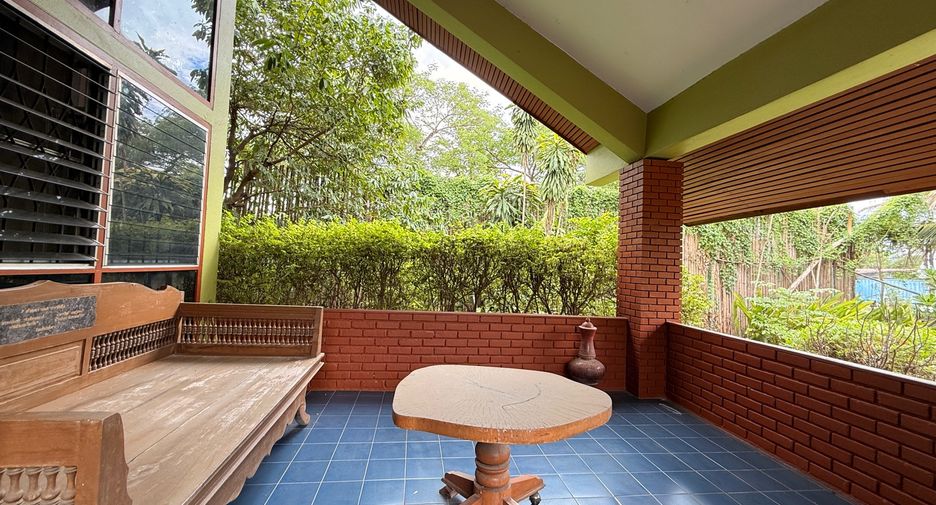 À vendre 4 chambres maison à San Kamphaeng, Chiang Mai