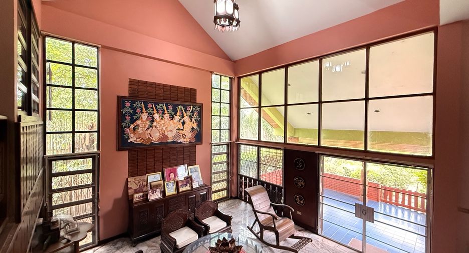 À vendre 4 chambres maison à San Kamphaeng, Chiang Mai