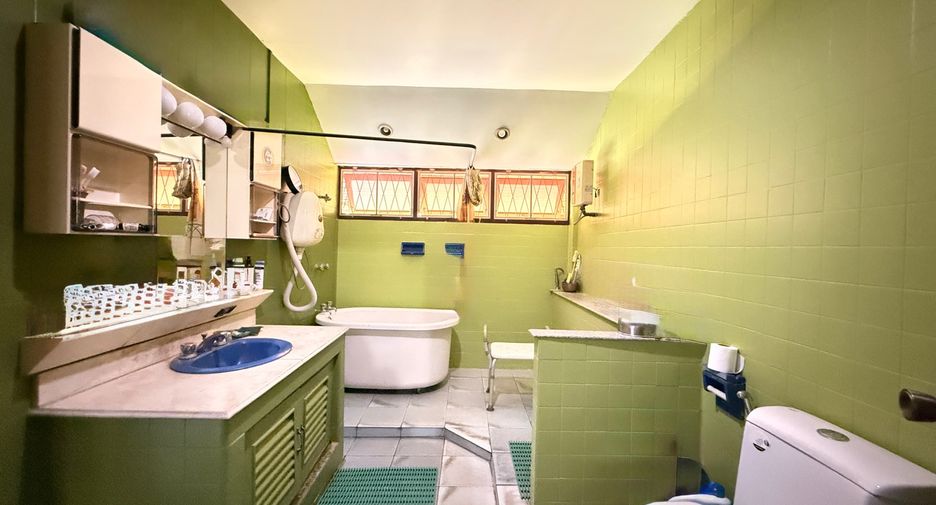 À vendre 4 chambres maison à San Kamphaeng, Chiang Mai