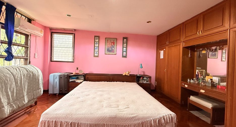 À vendre 4 chambres maison à San Kamphaeng, Chiang Mai