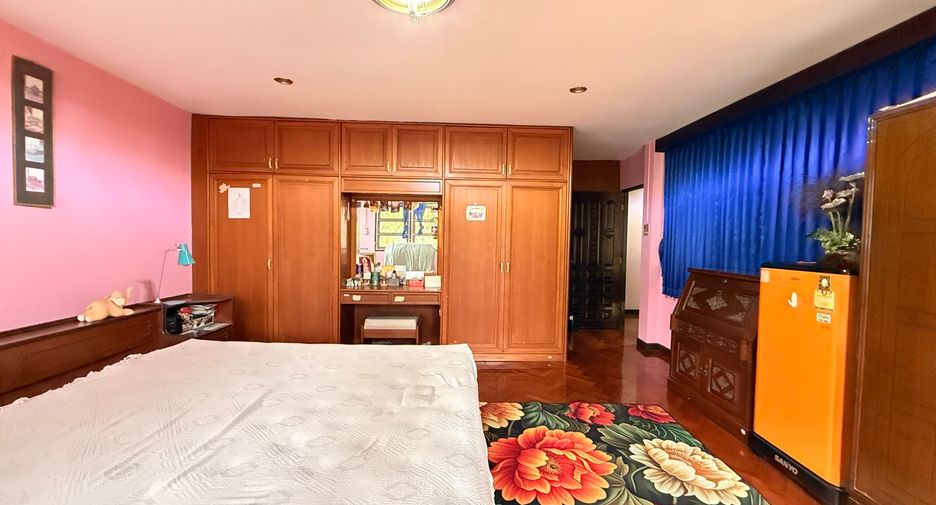 À vendre 4 chambres maison à San Kamphaeng, Chiang Mai