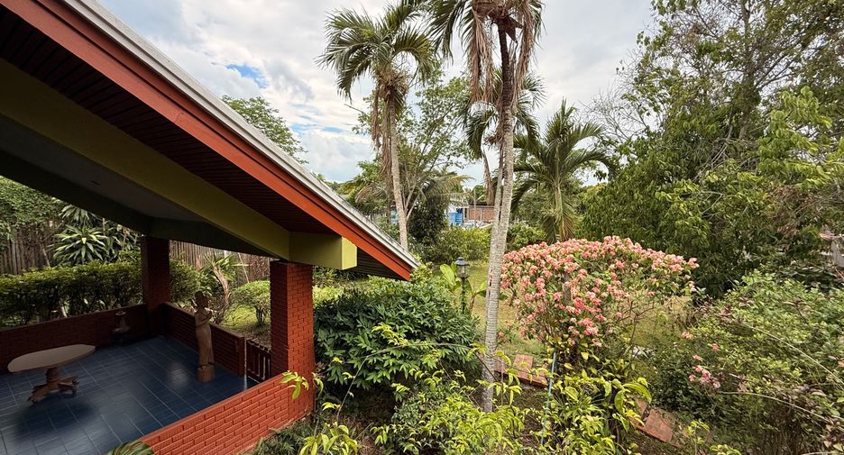 À vendre 4 chambres maison à San Kamphaeng, Chiang Mai