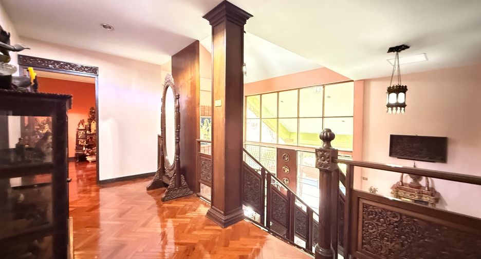 À vendre 4 chambres maison à San Kamphaeng, Chiang Mai