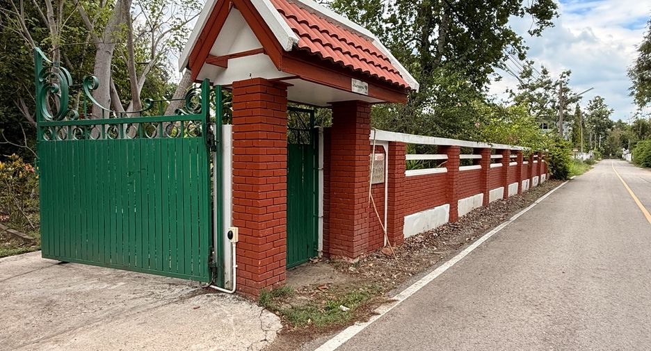 À vendre 4 chambres maison à San Kamphaeng, Chiang Mai