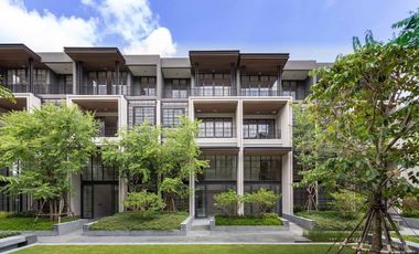 For rent 4 bedrooms house in Watthana, Bangkok