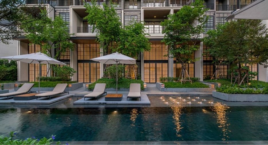 For rent 4 bedrooms house in Watthana, Bangkok