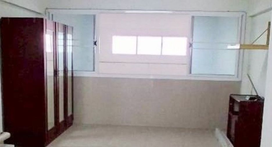 Local comercial en venta de 3 habitaciones en Bang Khun Thian, Bangkok