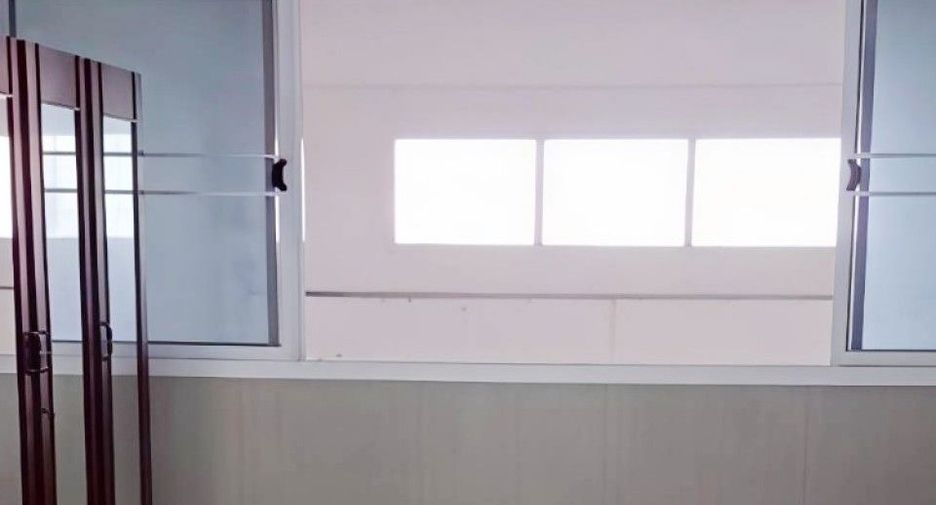 Local comercial en venta de 3 habitaciones en Bang Khun Thian, Bangkok