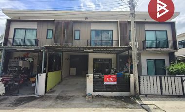 À vendre 3 chambres maison de ville à Prawet, Bangkok