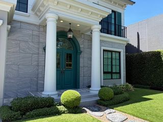 For rent 4 bedrooms house in Saphan Sung, Bangkok