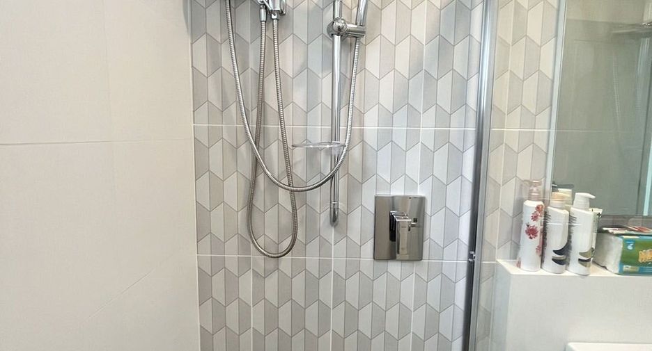 Haus zur Miete und zum Kauf mit 3 Zimmer in Mueang Chiang Mai, Chiang Mai