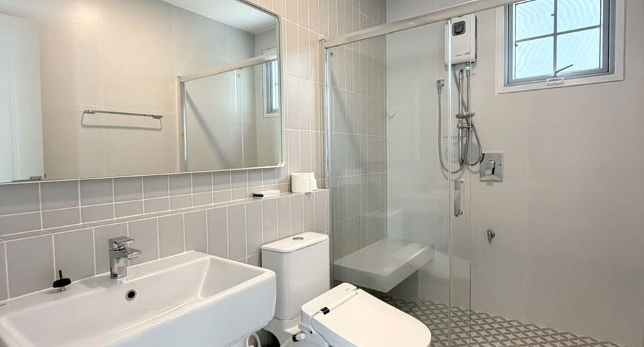 Haus zur Miete und zum Kauf mit 3 Zimmer in Mueang Chiang Mai, Chiang Mai