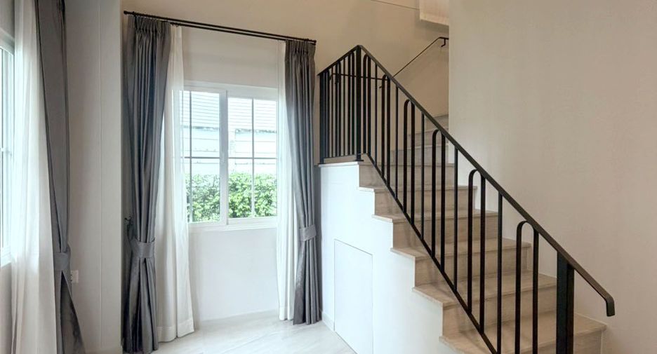 Haus zur Miete und zum Kauf mit 3 Zimmer in Mueang Chiang Mai, Chiang Mai